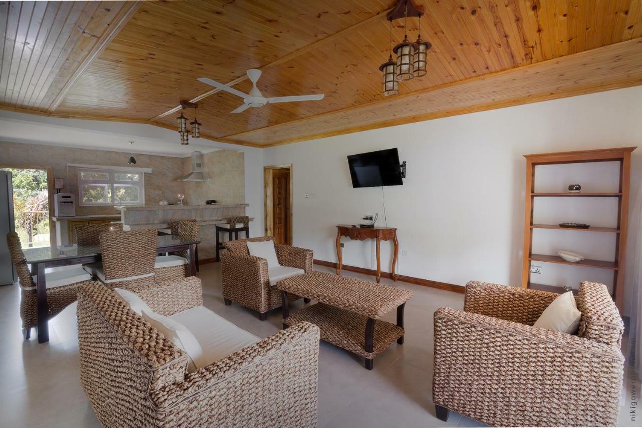 Flora'S Self Catering Apartments Виктория Экстерьер фото