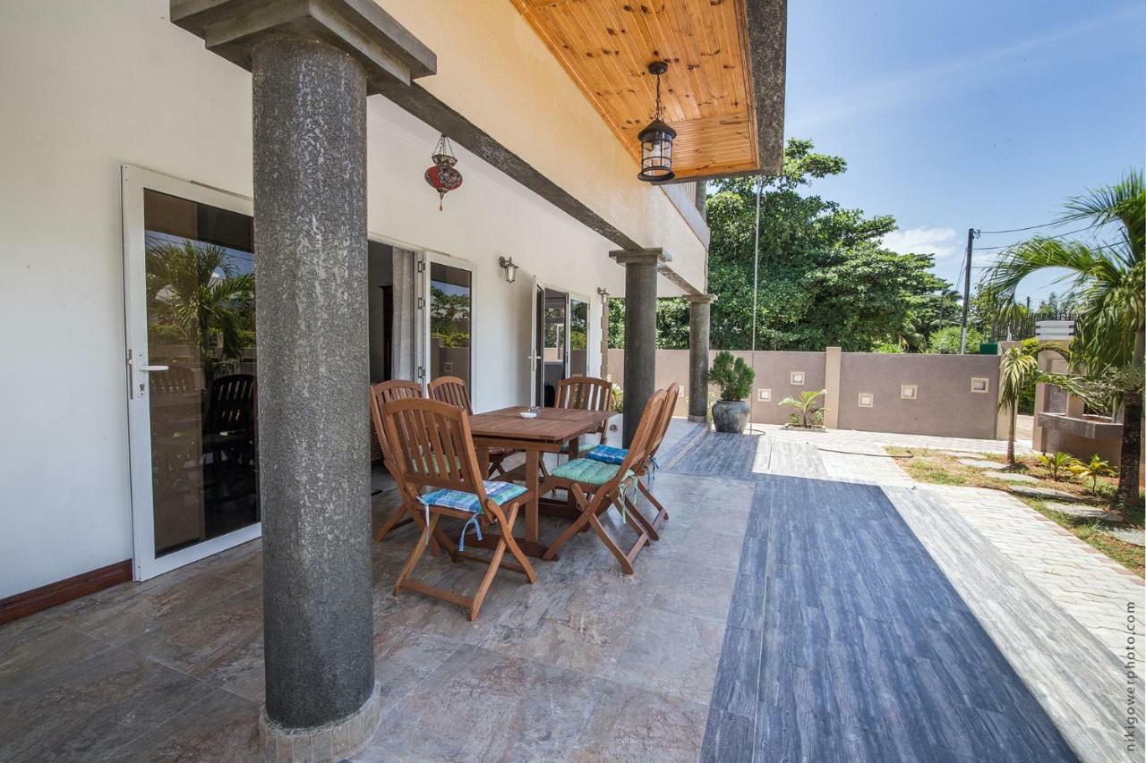 Flora'S Self Catering Apartments Виктория Экстерьер фото