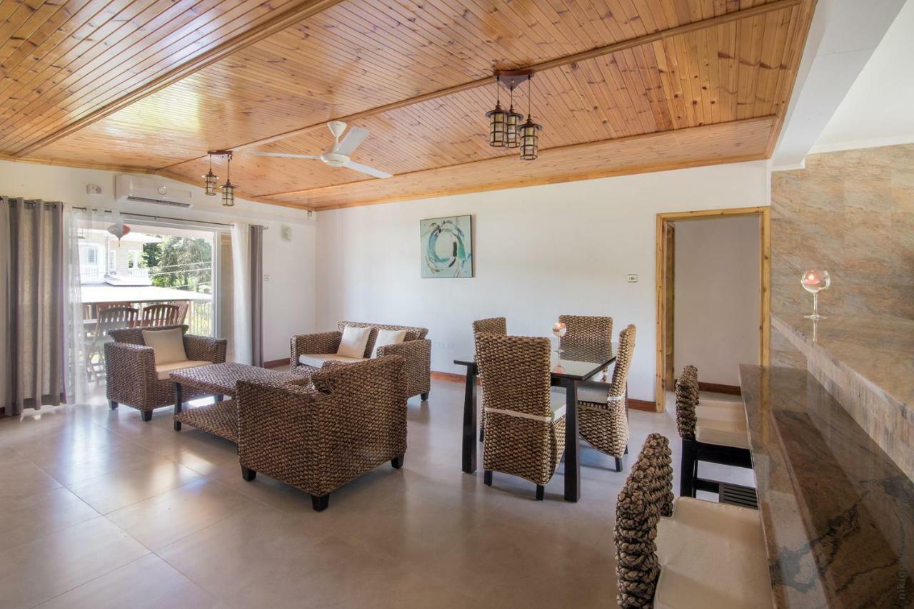 Flora'S Self Catering Apartments Виктория Экстерьер фото